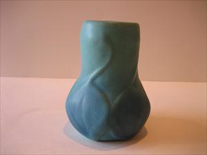 van-briggle-pottery-vase